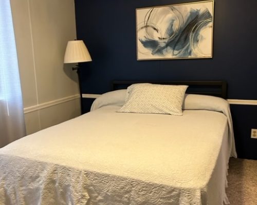 Front-bedroom